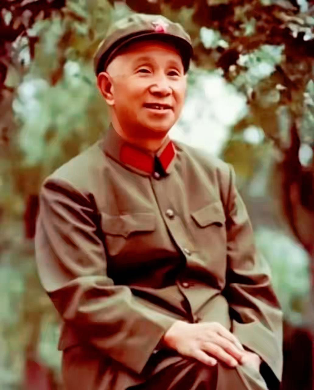 1936年，刘英把粟裕关押一个星期，晚年粟裕感慨：当时我们还太年轻！



19