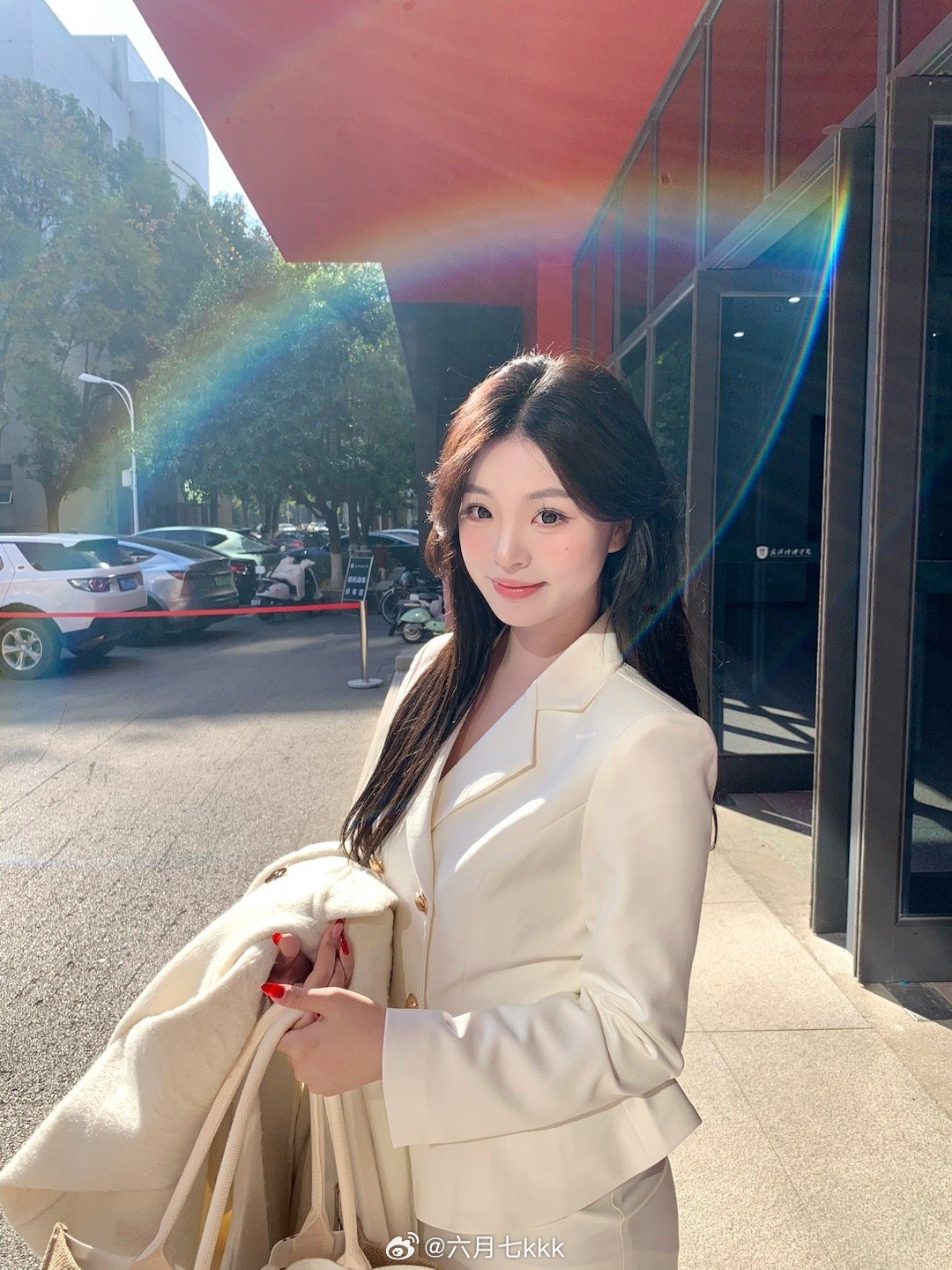 刚想看什么时候拍光圈教程 这天气真服啦😅 ​​​