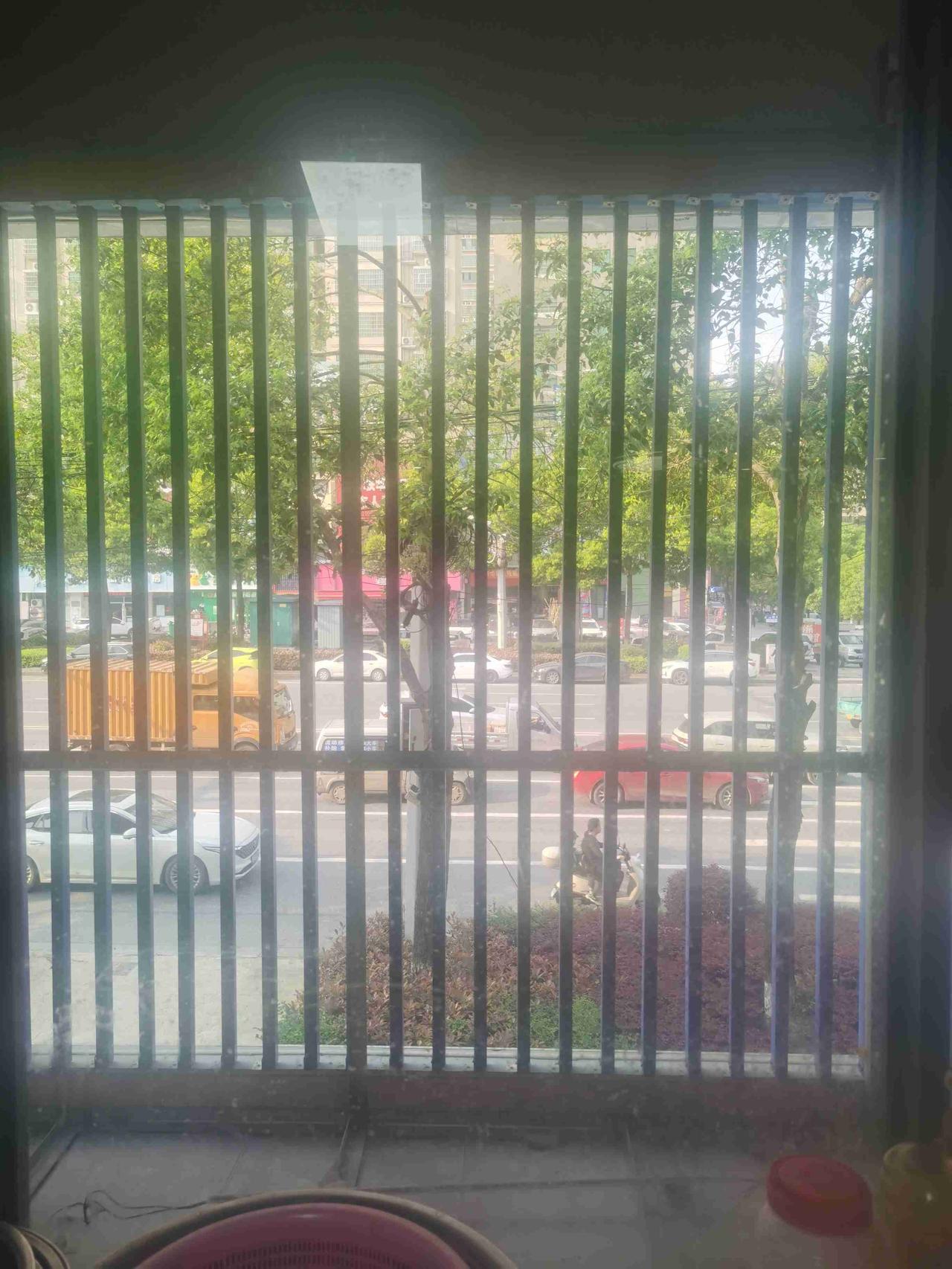 我的今日状态：😎自信酷炫
我这里的天气：☀️晴天

现今的我还在困苦的低谷期中