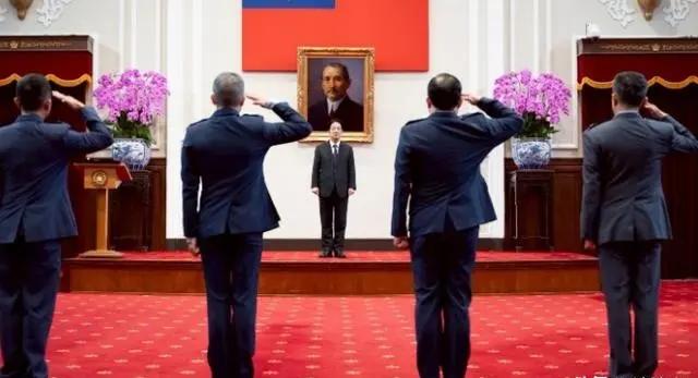 赖清德，你们打着早已不存在的“中华民国”旗号，说什么“中华民国台湾”，可你们这些