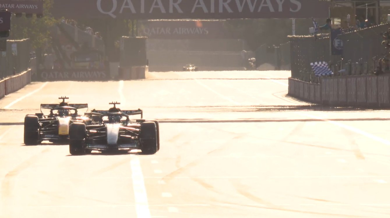 f1 woc，拉塞尔和维斯塔潘的冲线差距够近的，0.196秒！F1[超话]202