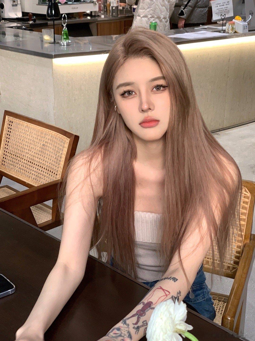 很爱我的新发色 ​​​
