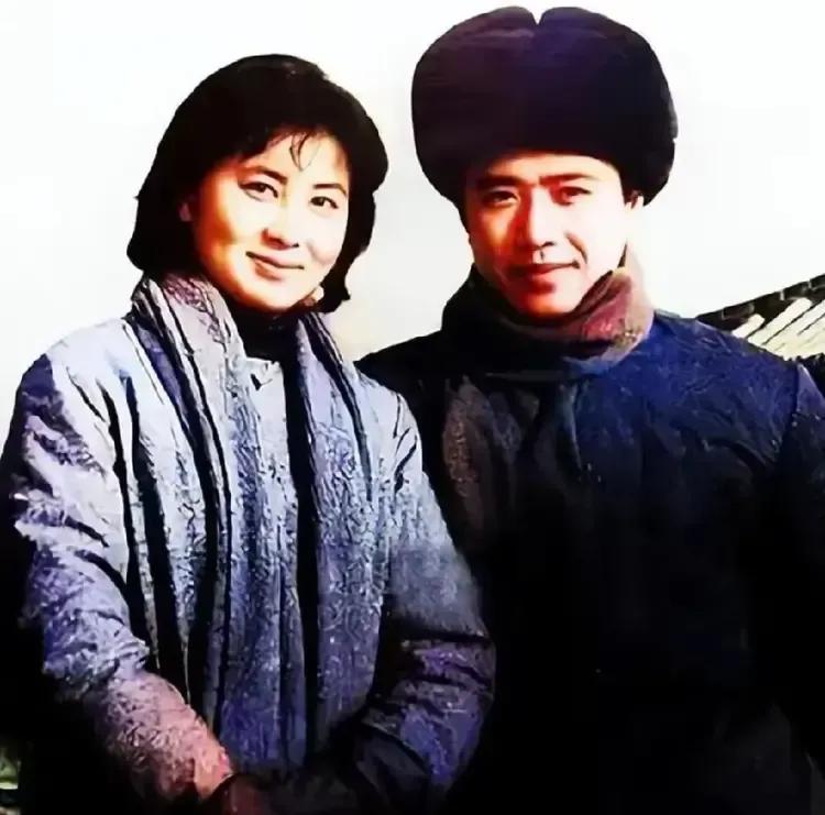 多好的一对夫妻，女的端庄稳重，漂亮显大气，男的朴实无华。可一部《心灵深处》的电影