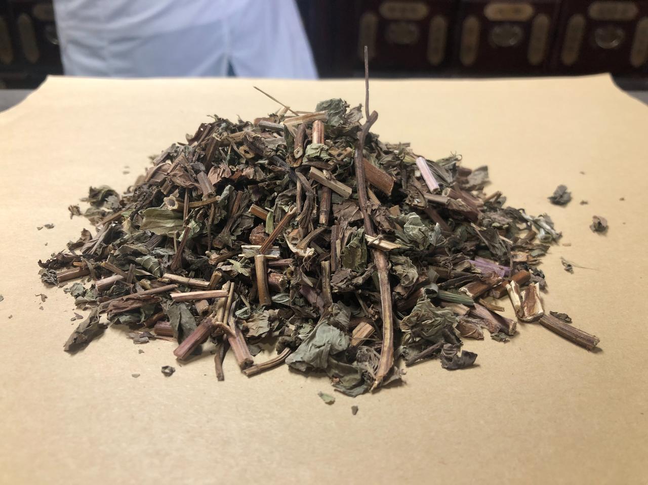 5年前，用薄荷当药引子，消掉患者多年的肺结节后，我突然明白：如今的中医，就像冻在