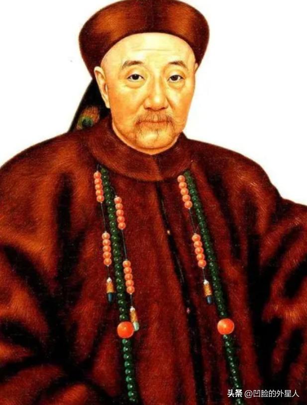 光绪九年，胡雪岩预感被抄家，深夜趁12个小妾熟睡，命令管家掀开被子，取出床底下藏