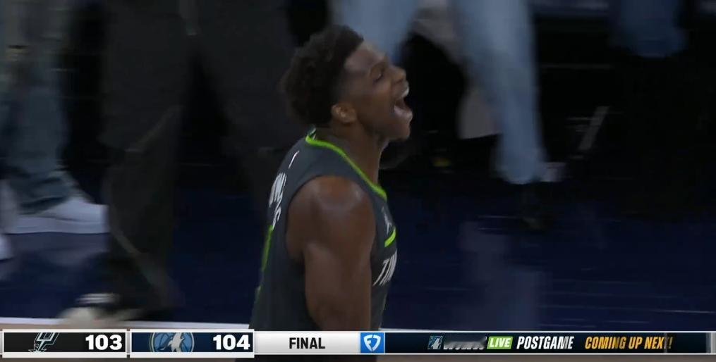 森林狼真是天克马刺！落后19分逆转，爱德华兹准绝杀，文班亚马打不动兰德尔，马刺还