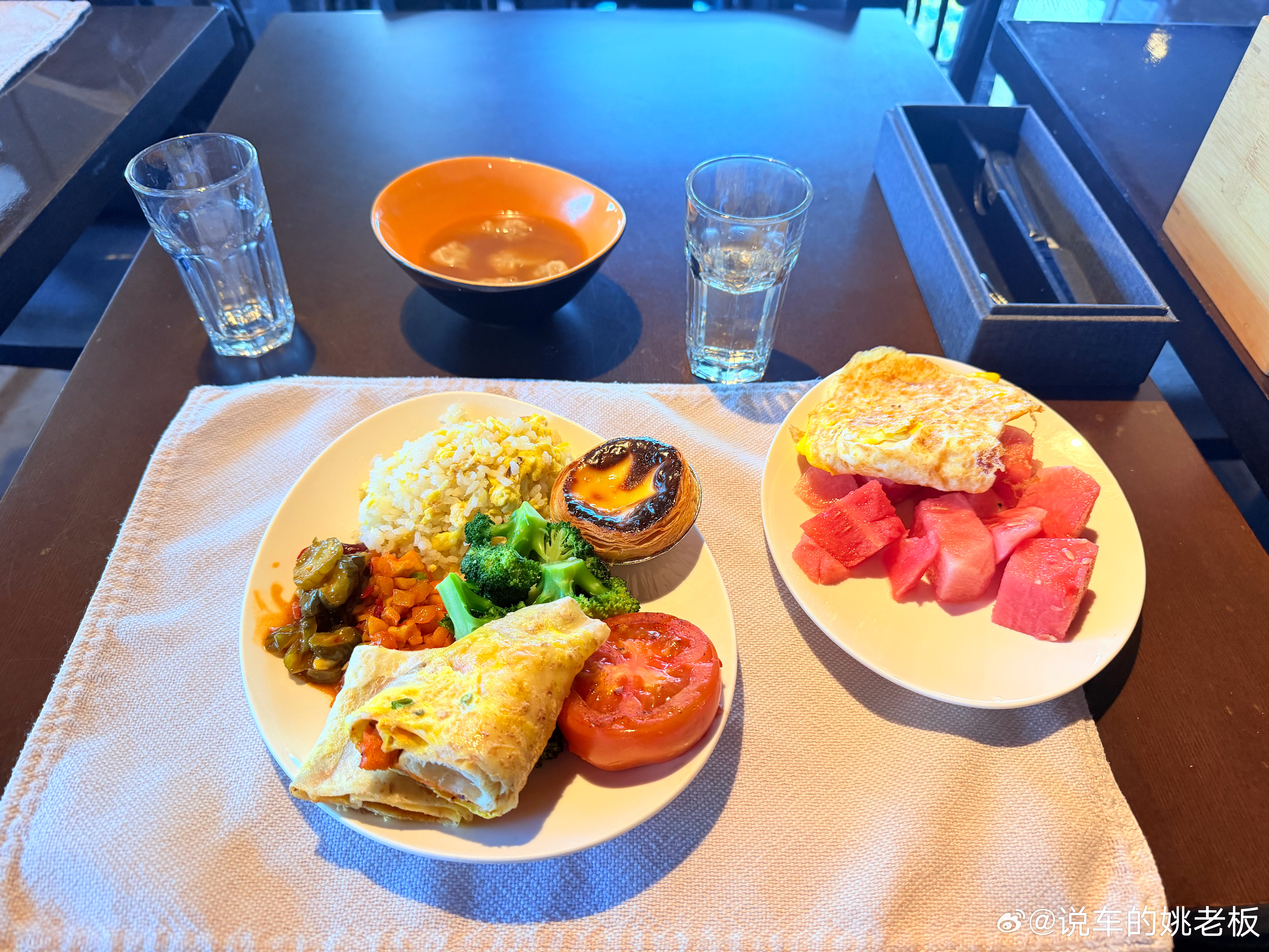 一个月了 第一次睡到自然醒 太幸福了人到中年感觉自然醒都这么奢侈跟姚老板混一天吃