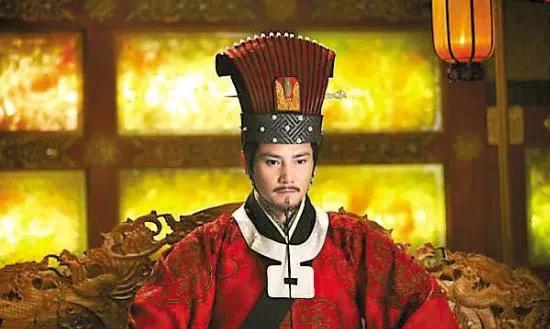 1137年，宋高宗在寝殿单独召见岳飞：“中兴大业，朕想托付你。以后除韩世忠、张俊