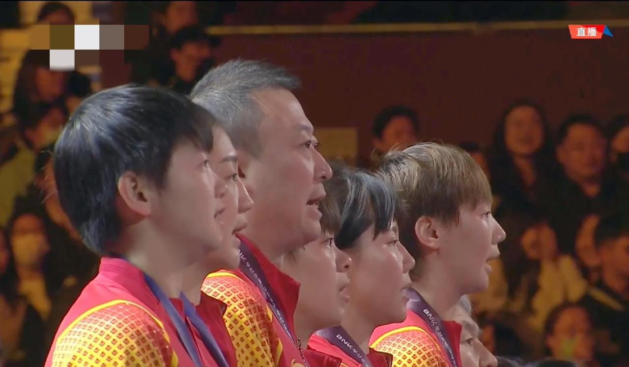 恭喜中国女团！
#釜山世乒赛团体赛# 女团颁奖典礼，马琳全程眼含热泪啊！
柳承敏