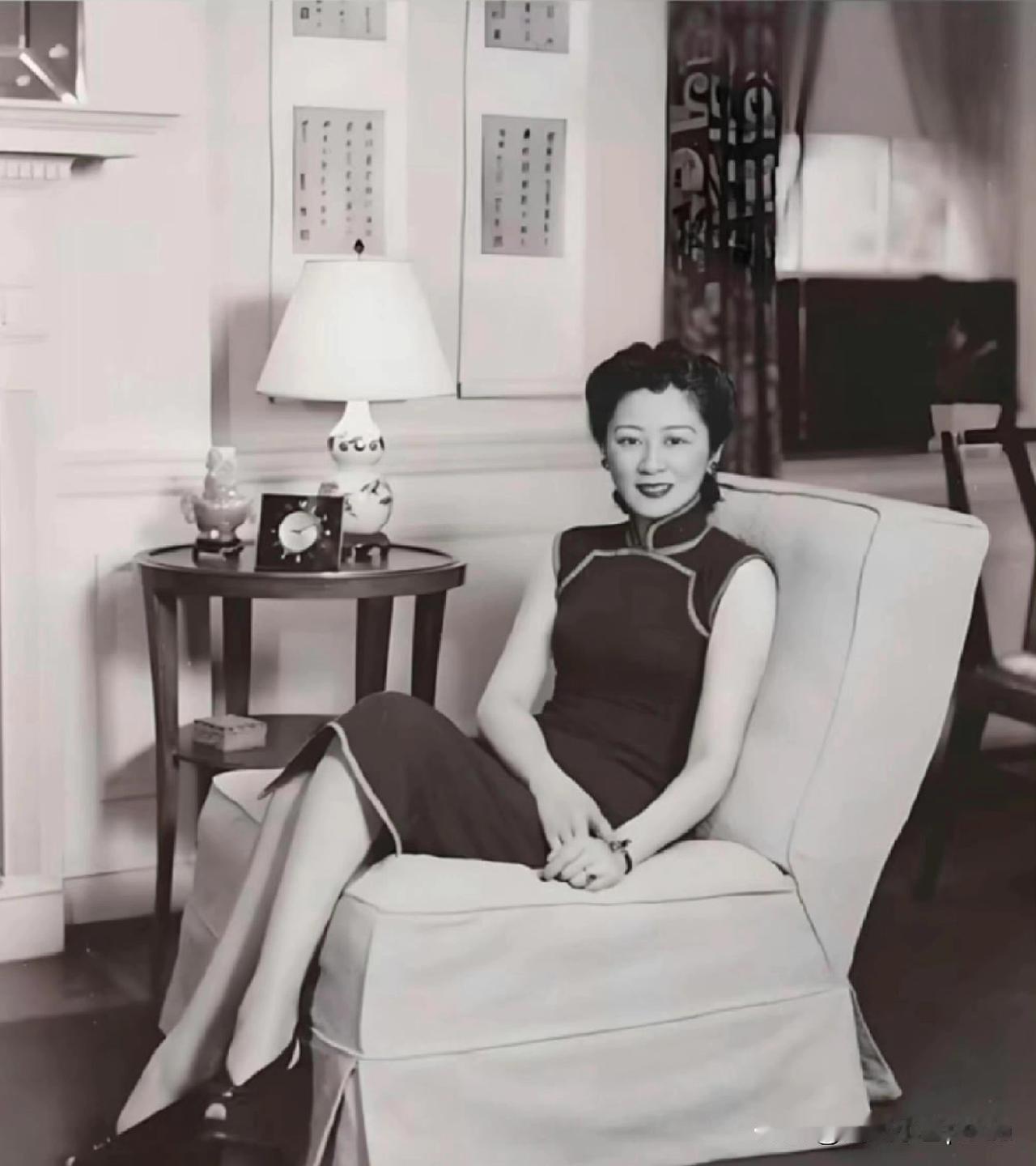 张乐怡真是民国顶级白富美本美了！
出身好颜值高，爸爸是建筑大亨张谋之，自己又嫁给