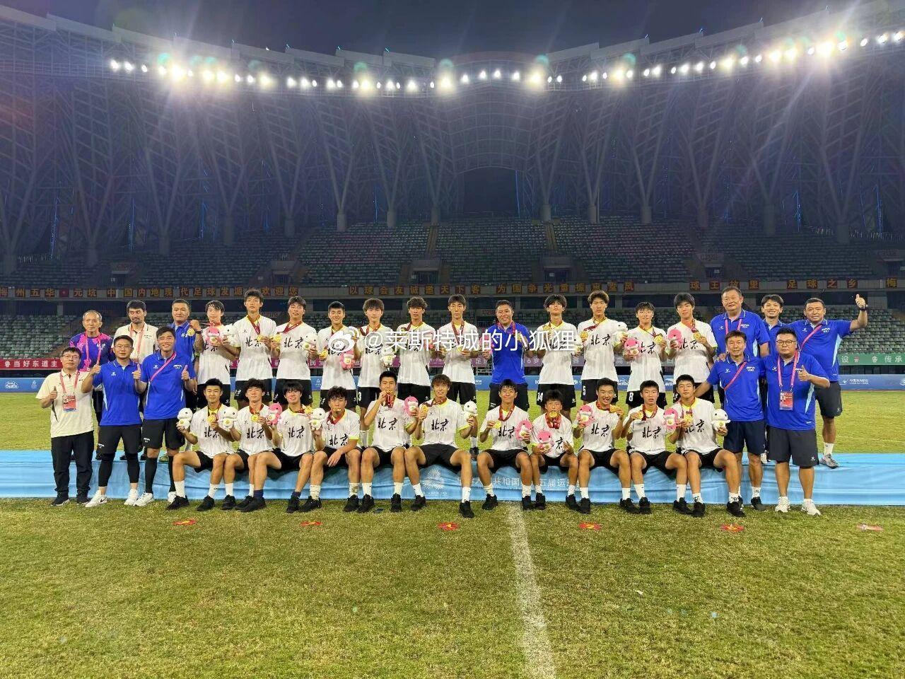 中国球员李东宸完成在西班牙圣库加特U16A队的注册，新赛季将代表球队参加加泰罗尼