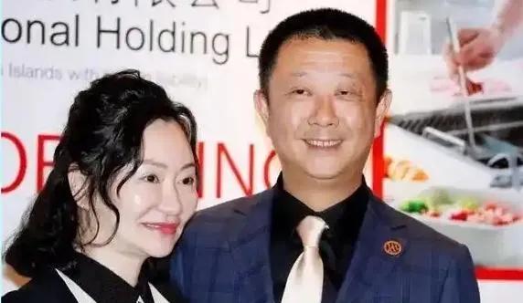 [中国赞]1994年，四川一女子为给哥哥还债，不惜陪伴老板24年，没想到老板后来