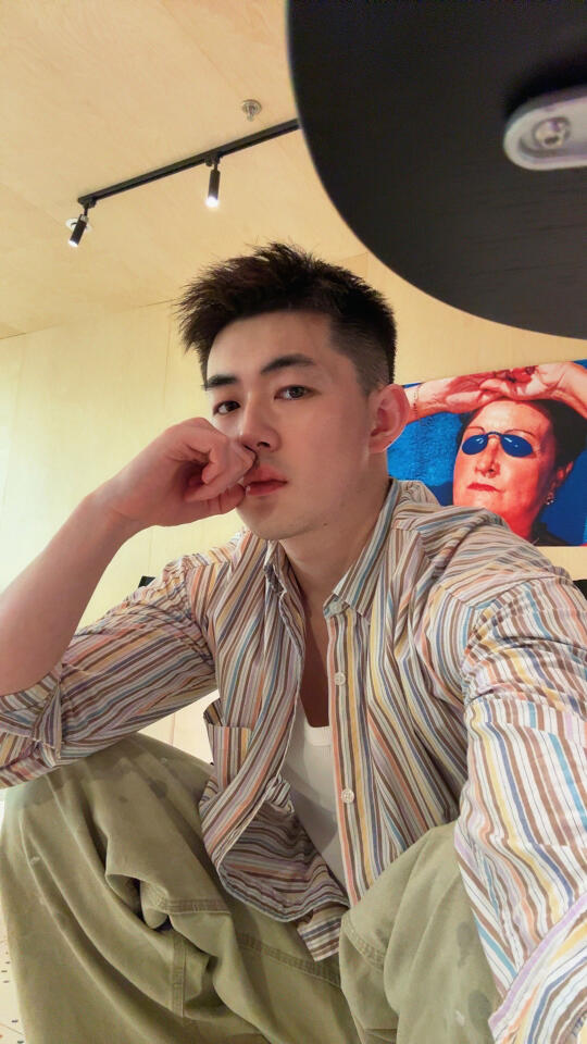 乘务员的休息都是在“吃吃睡睡”？