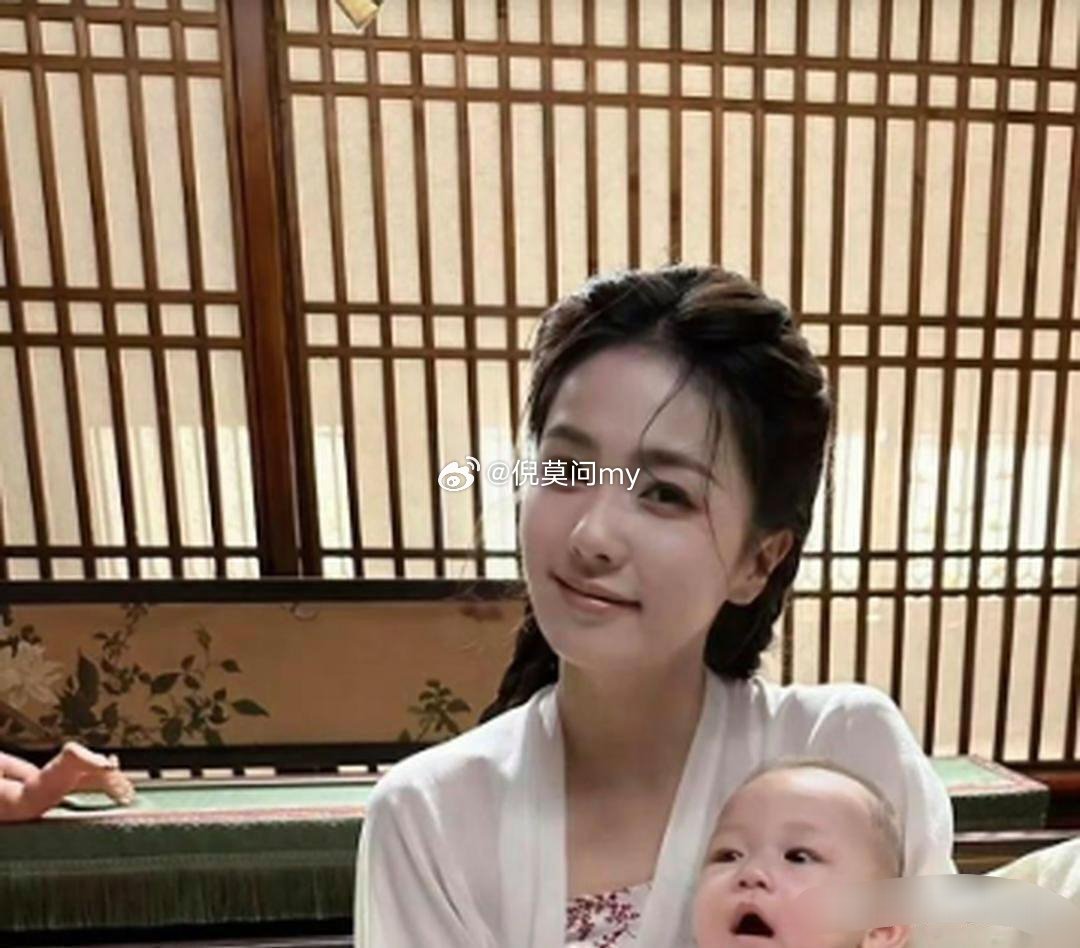 白鹿剧照，生完孩子后的样子真实 