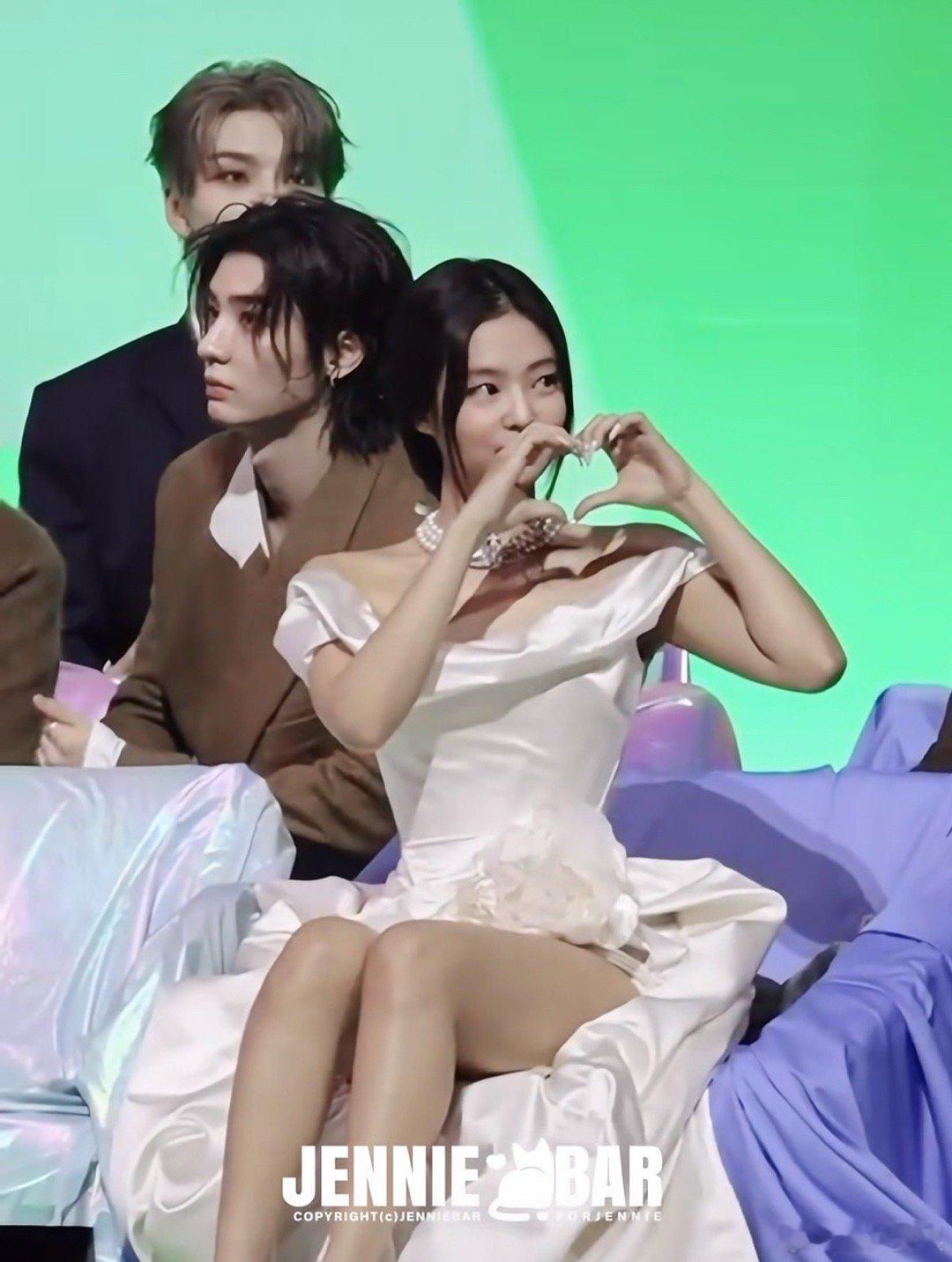 Jennie真的好可爱好漂亮，好精致的 