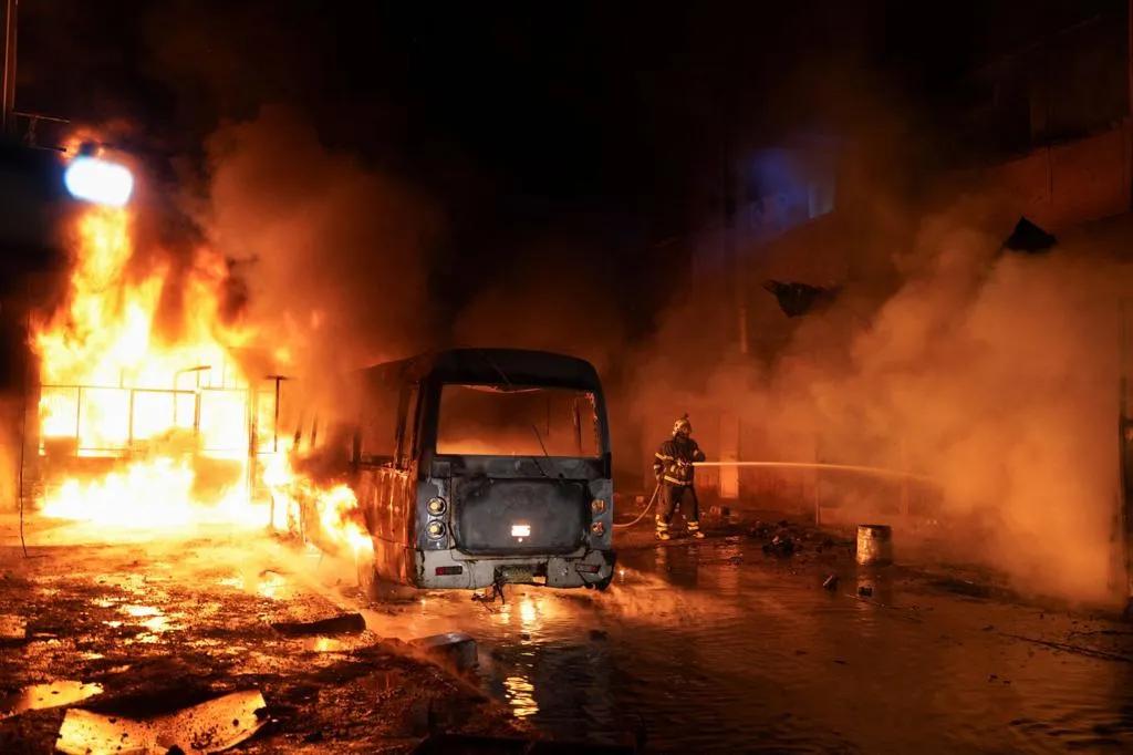 叙利亚过渡政府去年3月与“叙利亚民主军”（SDF）达成协议，SDF同意重组部队，