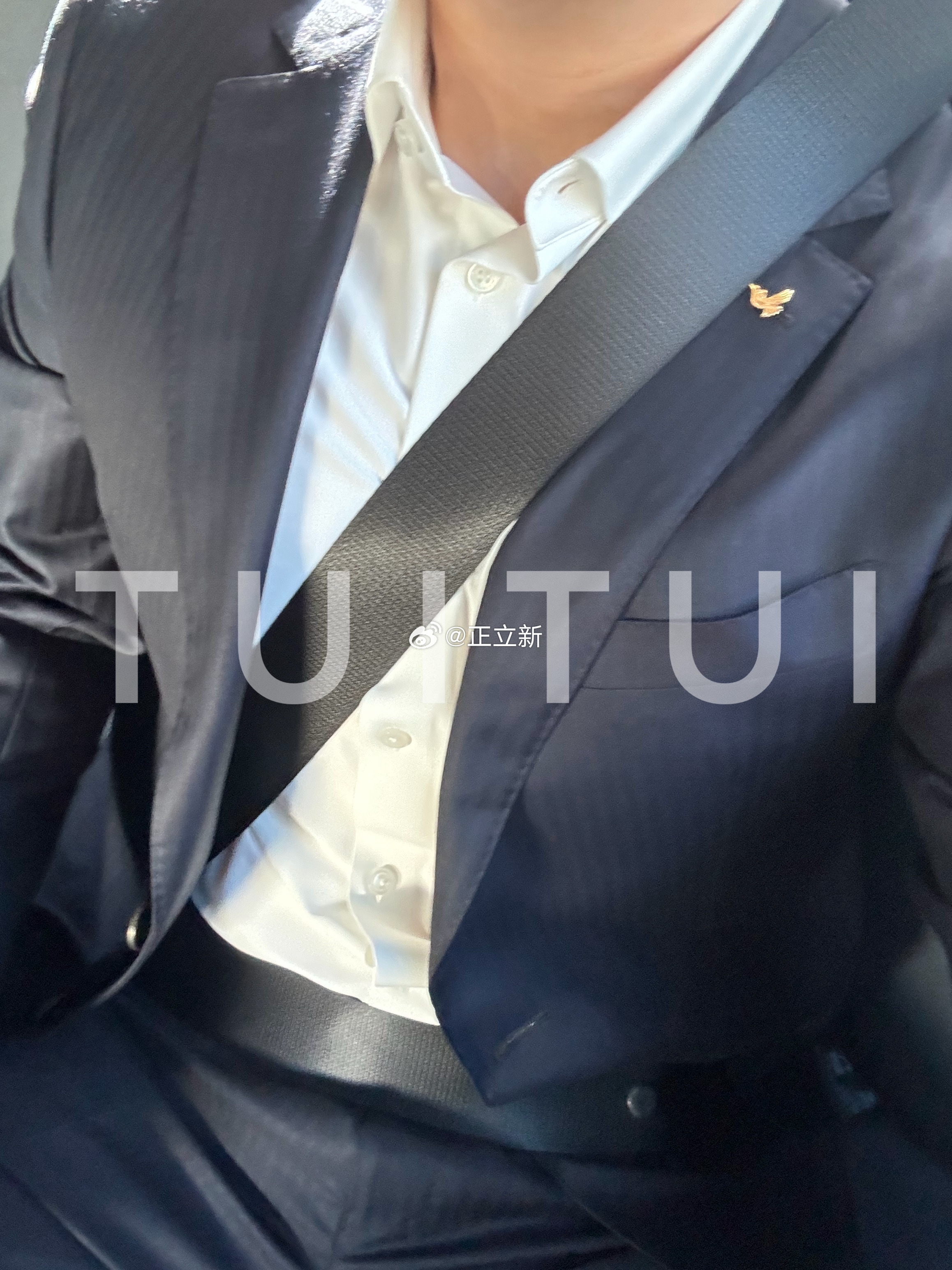 那天宿醉以后就感冒了，再喝酒我就是… 
