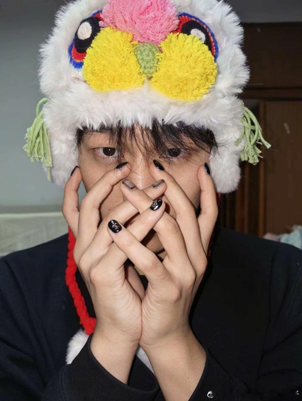 董志豪：（马福晶）摄影狮冬至——潮男来的😂 