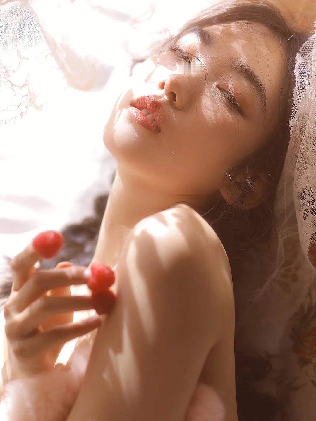 点开看大美女啦，想与你一起把世
