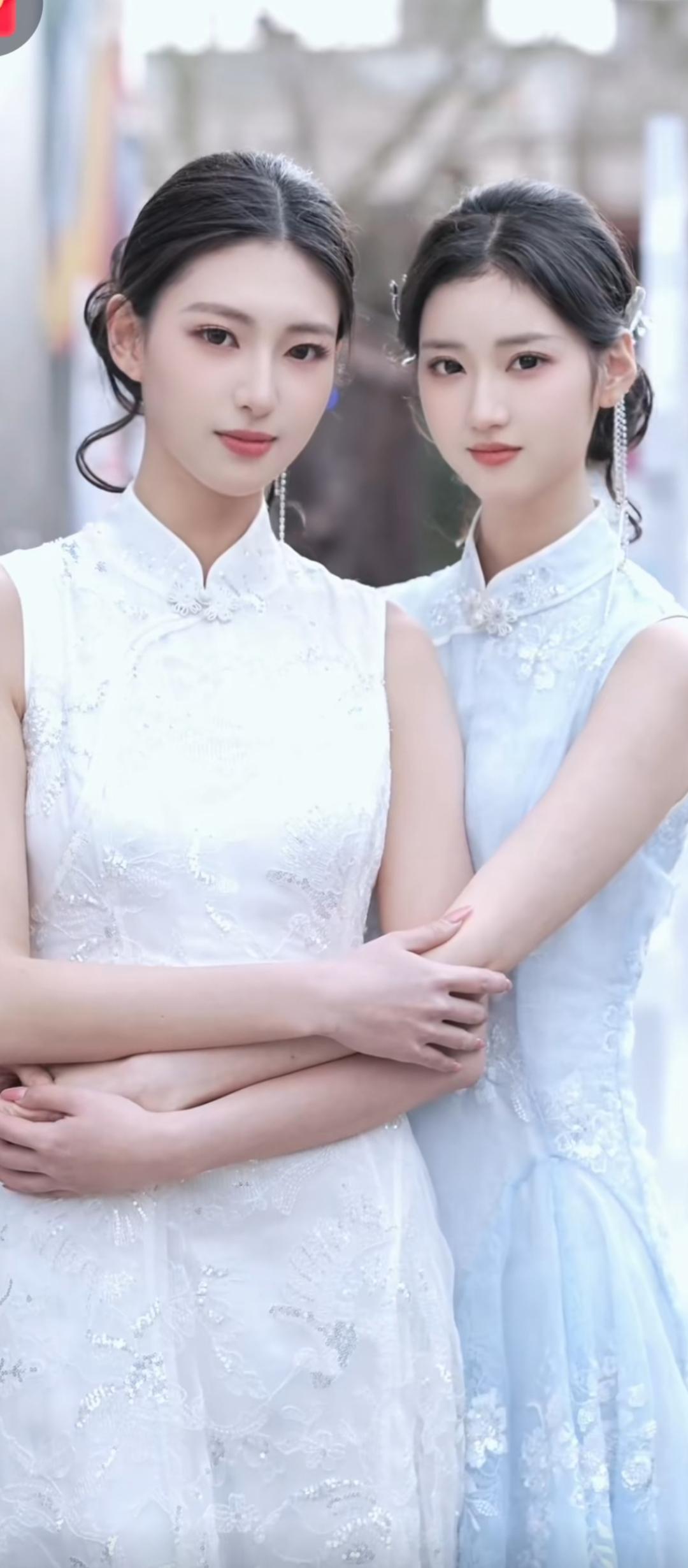 姐妹情深，白衣飘飘👭💕