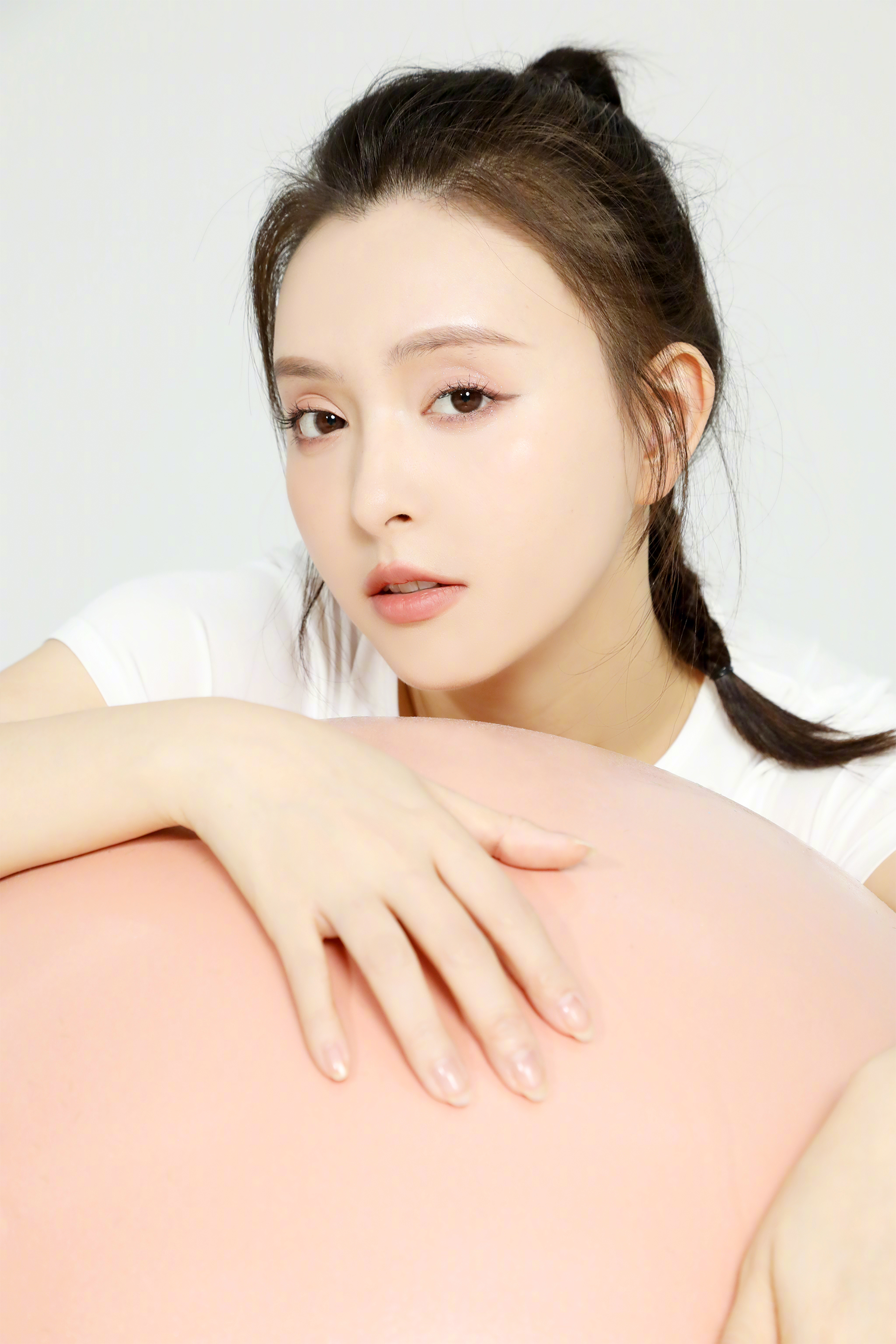 瑜伽、生活、休息融为一体让身心在当下生长出空间🧘🏻‍♀️瑜伽球是练习中非常好