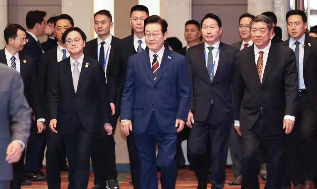 韩访华第二天，签9项备忘录，对华称呼变了，还去了一个特殊地方