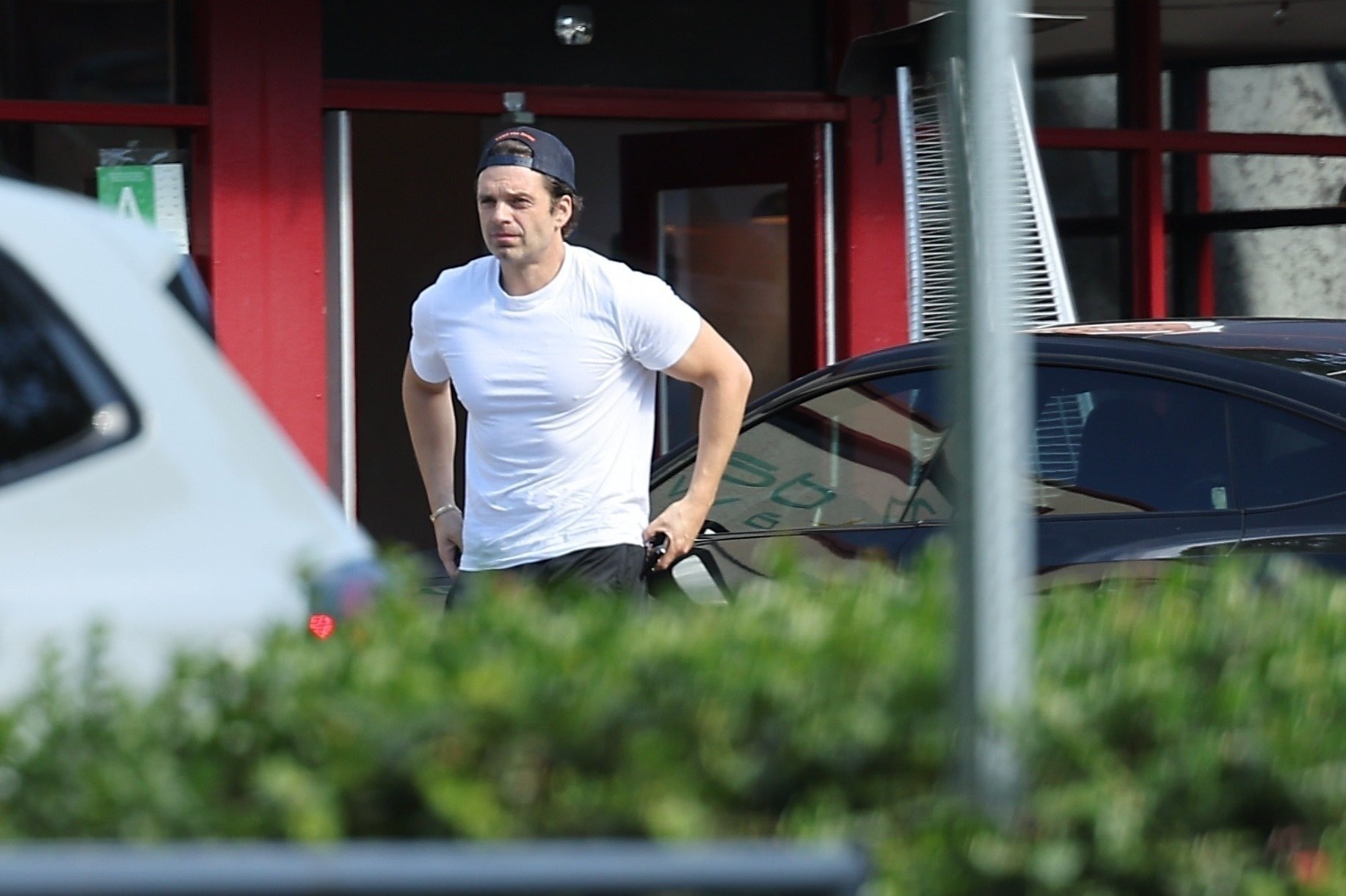 本周最突出男星街拍：Sebastian Stan 