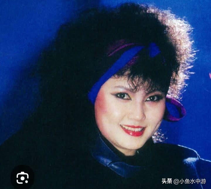 这两位活跃于七八十年代的中国台湾女歌手——康雅岚、杨美莲，还有印象吗？
 
记得