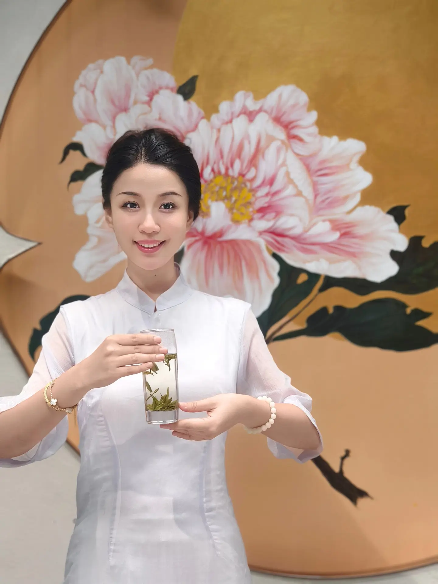 沉时藏香， 浮时散味， 静中见心。