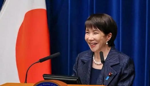 日本舆论圈终于有人道出实情。有日本人提到，中美同为二战战胜国。当年美军轰炸日本城
