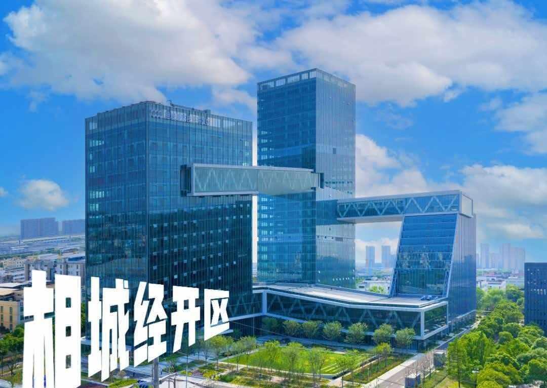 老板们开始休假了，我却在等一个信号
最近来找我聊选址的客户，明显少了 📉
	