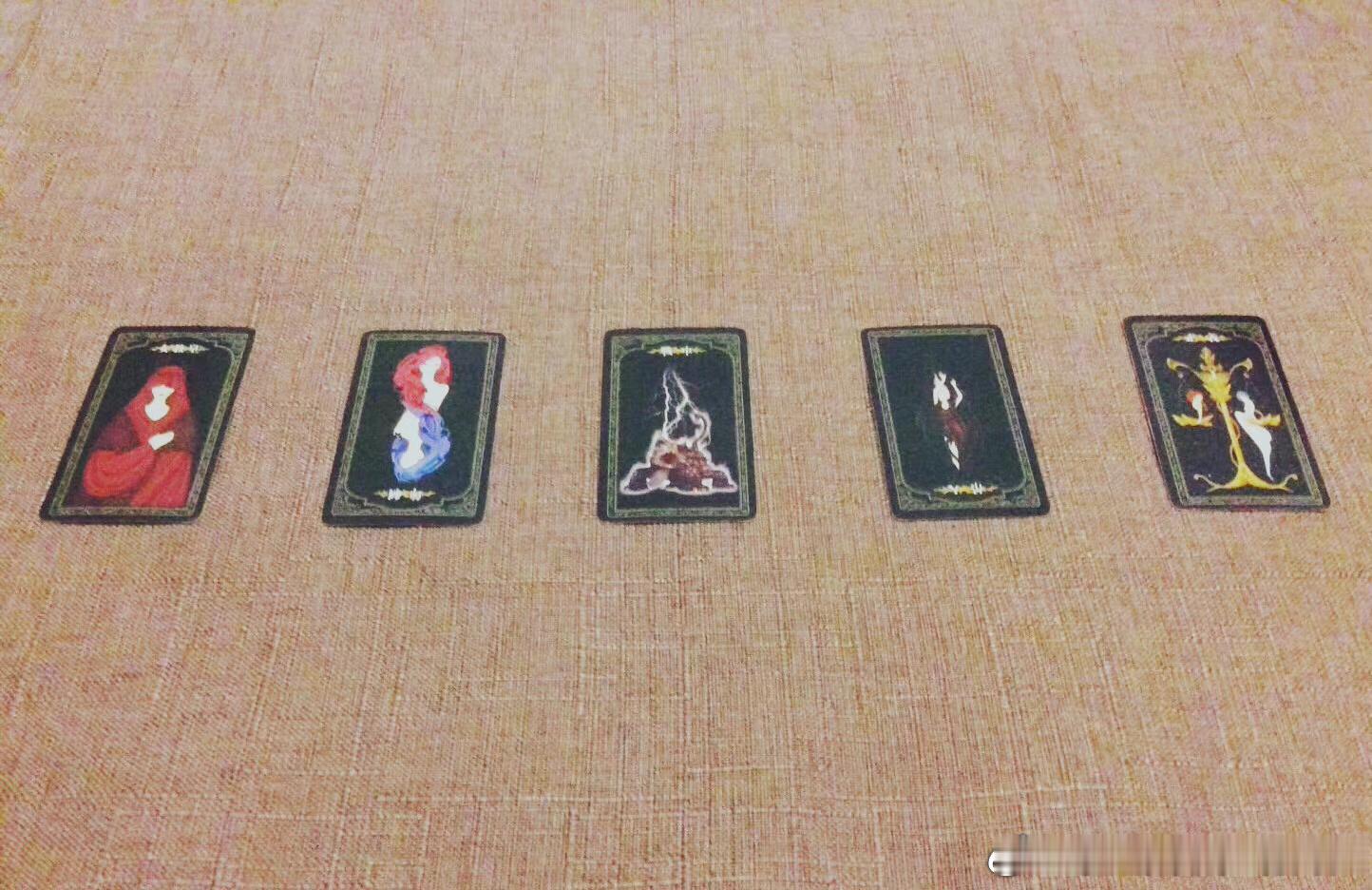 塔罗牌案例：五年婚姻破解，问事人入门但是没拿证，生了孩子才能拿证，各处乡村各处例
