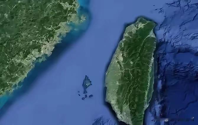 统一台湾后，很难“港澳化”了！很多人以为驻军只是象征性的存在，实际上，军事专家给