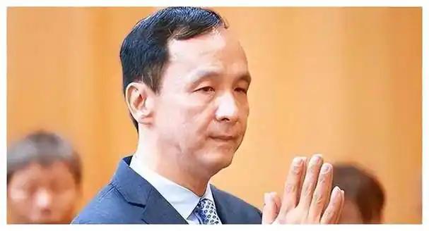 美国人又来岛内灌迷魂汤了！朱立伦刚交底，狐狸尾巴就藏不住了
 
4月17日，岛内