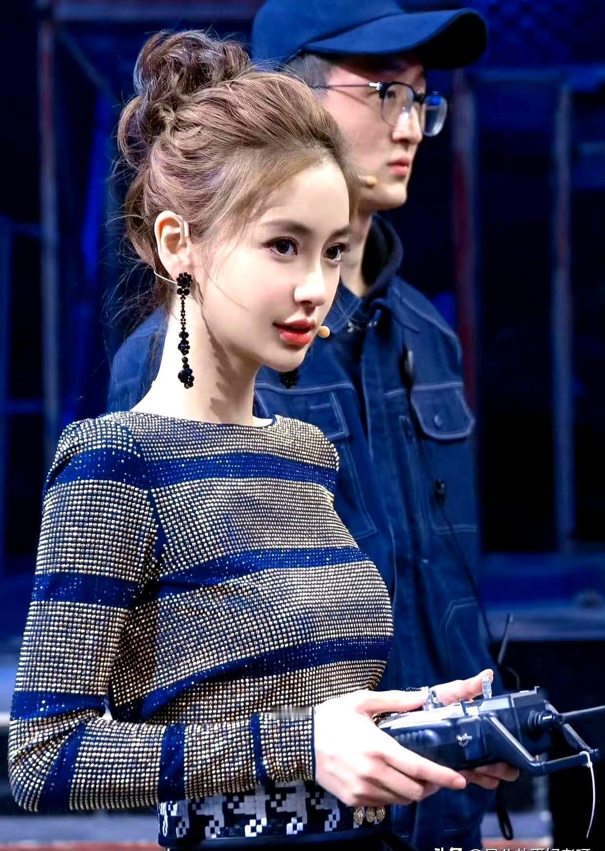 “陈伟霆打死都不会选杨颖”——这话上周在闺蜜群甩出来，三秒内炸出99+条语音。