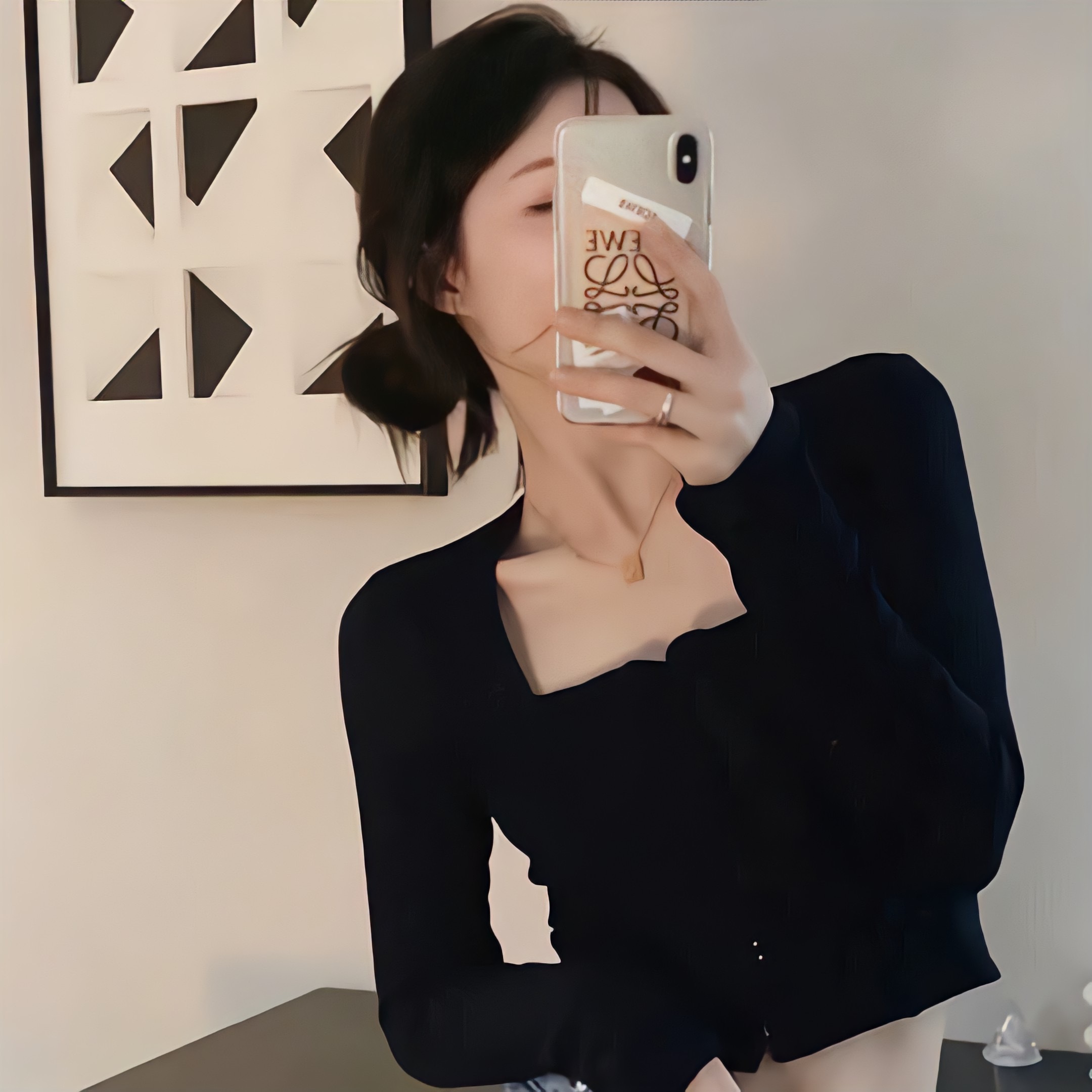 最近看到这么一段话：“如果你和某个人在一起，能让你情绪稳定，让你敞开心扉，让你更