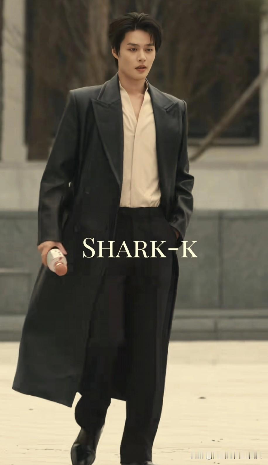 柯淳还挺幸运的。

勇闯内娱参加的两档真人秀，都算是收获🈵🈵。

第一个演员