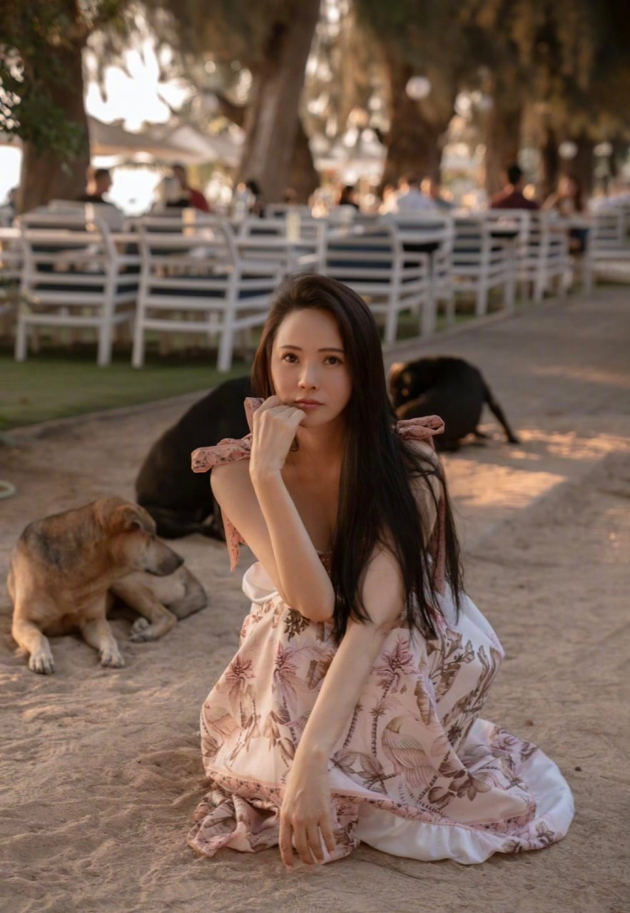 伊能静比起颜值更看重秦昊的才华 伊能静这回答太真实了！颜值会老，才华才是硬通货，