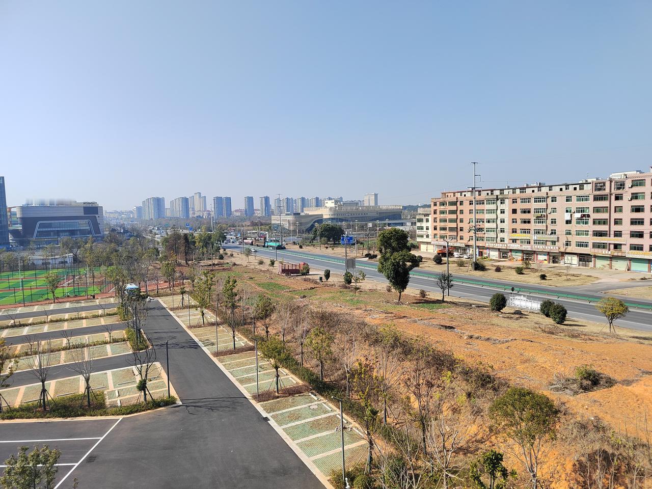 2026年，大货车穿越高安市区即将成为历史

图中的公路为穿越城北中心的永安大道