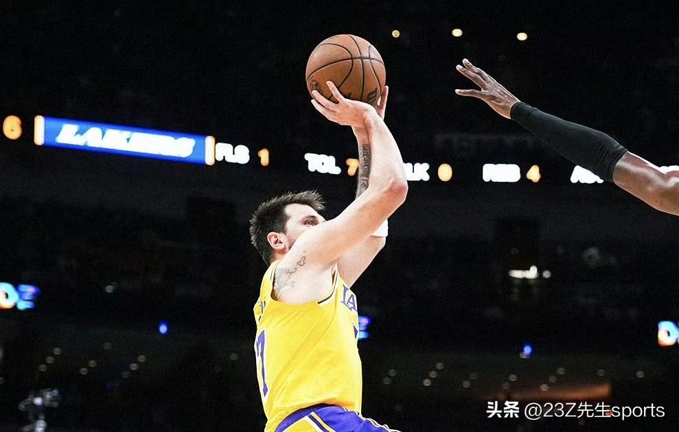 比赛结束，东契奇60分，湖人134-126逆转热火，取得8连胜！！！
xdm人呢