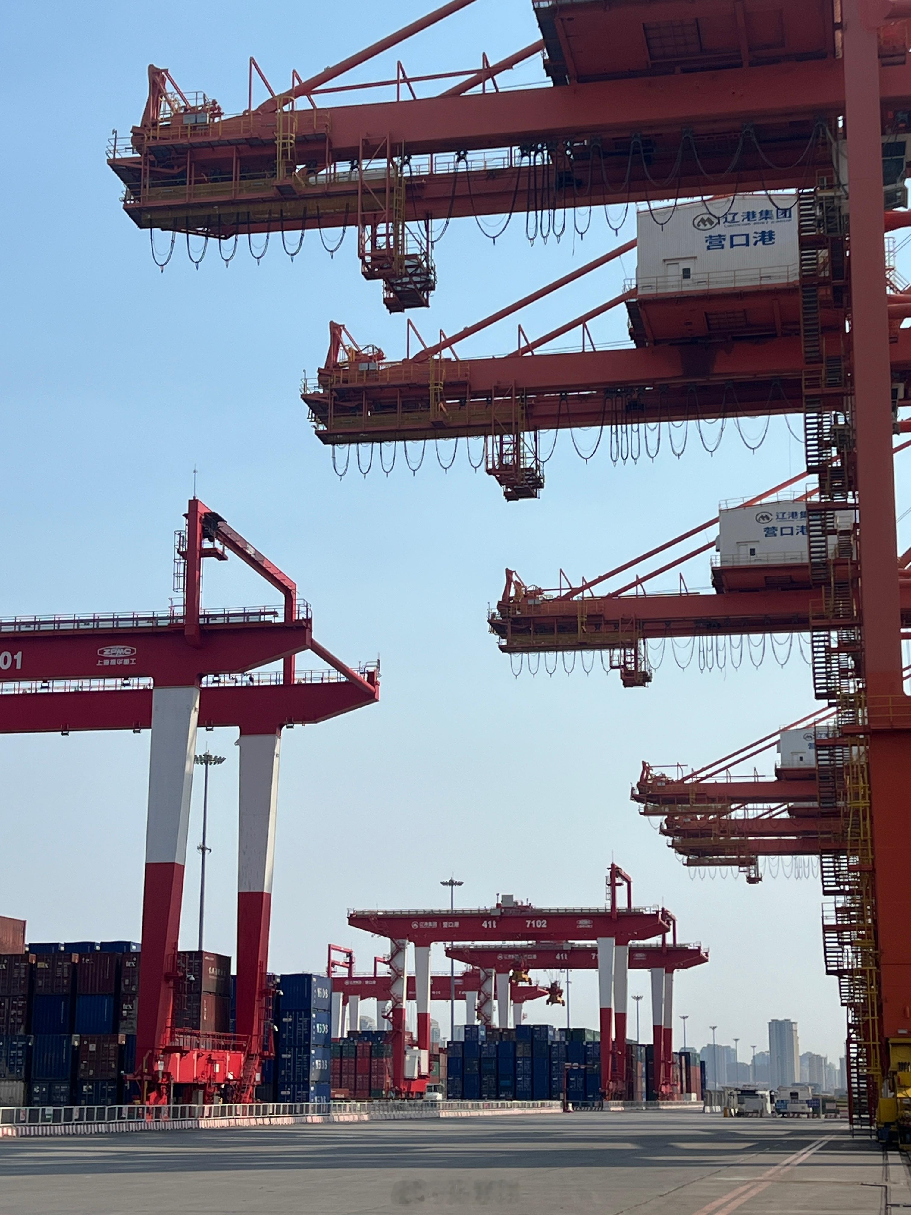 特朗普嫉妒中国已是公开秘密华盛顿正在模仿北京中美博弈背景下，特朗普对中国发展的复