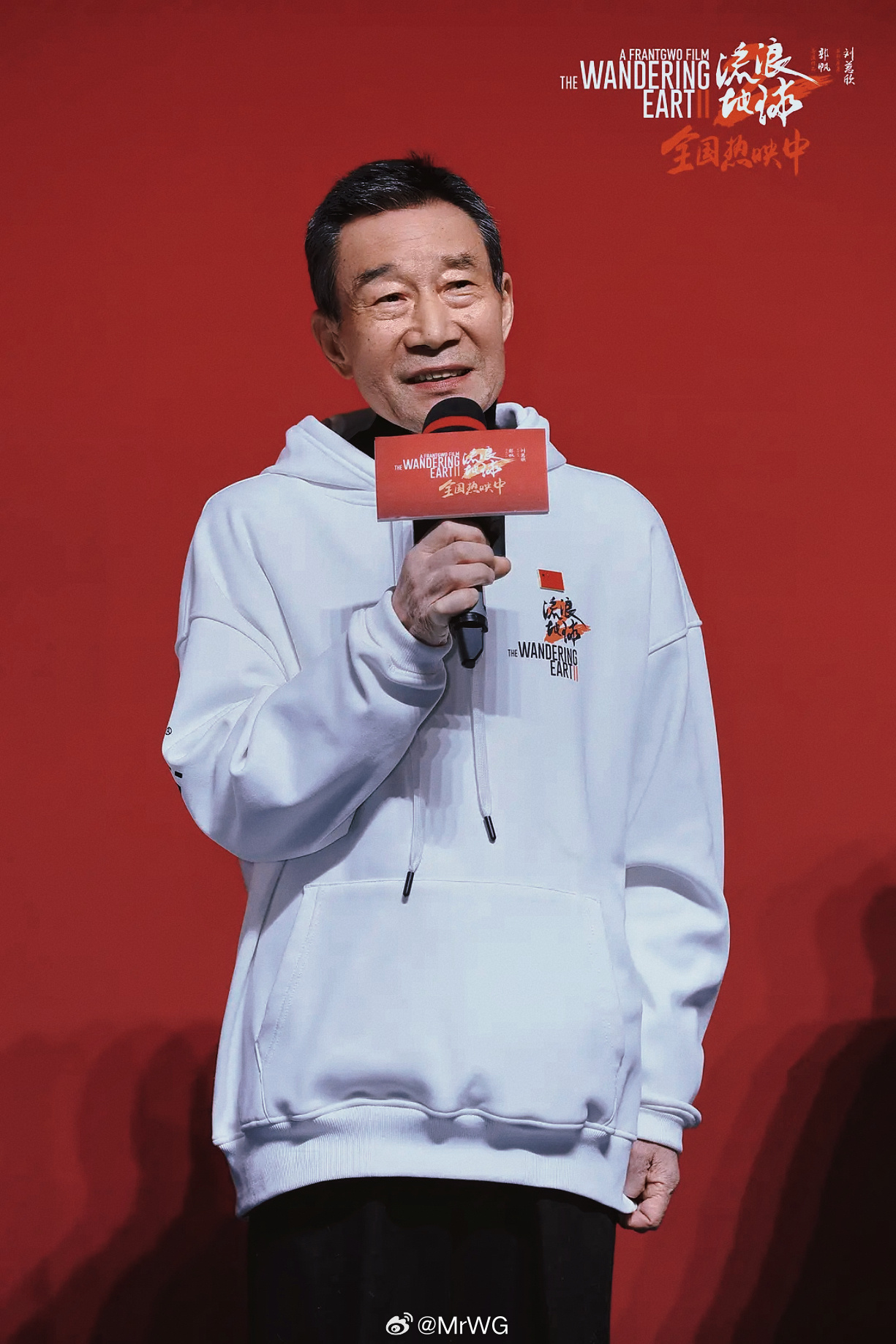 李雪健已经完全听不见了 他听不到这个世界的声响了，却始终坚守“戏比天大”的初心，