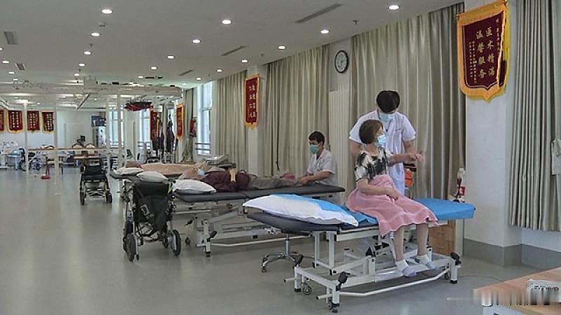 得了植物神经紊乱有康复的可能。这病多和精神紧张、压力大有关，经积极治疗大多预后良