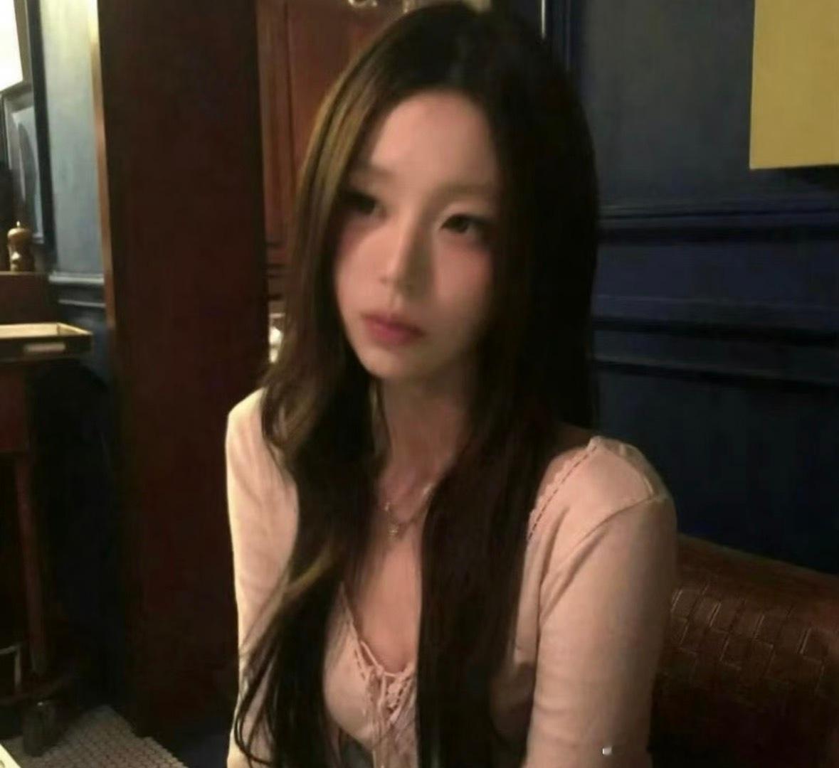 WeChat｜淡淡的头像小众女头  ins小众头像 高质量头像 精选头像 温柔干