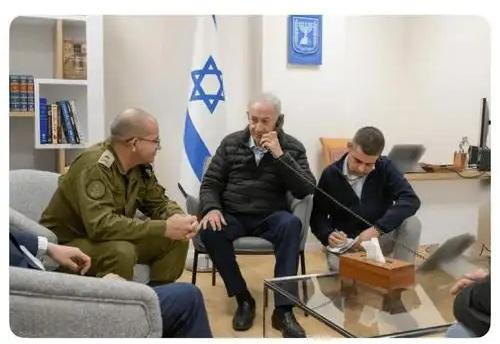 伊朗政坛的“定海神针”倒了！总统亲口证实，拉里贾尼在空袭中遇难，连儿子都没能幸免