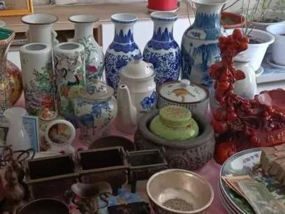中国古玩市场：信任体系崩塌，市场全面崩盘，老板专家改行做直播。
假古玩假文物泛滥