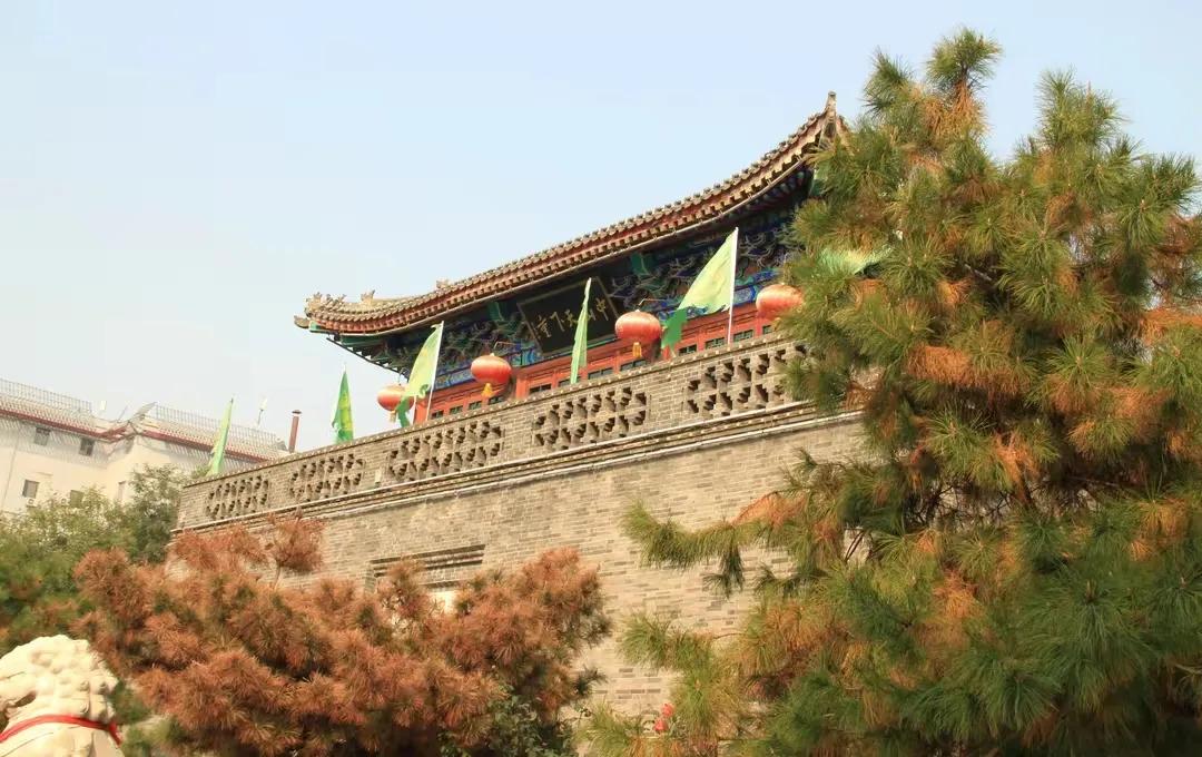 中山古国·定州
从开元寺塔下北行，过中山北路，便是古中山国的谯楼
相传春秋时期，