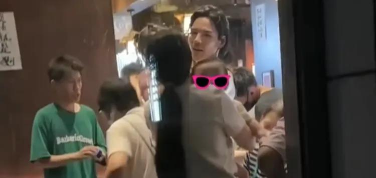 这么漂亮，为什么要把自己收拾成这样[流泪][流泪]自从向华强说把所以珠宝留给孙子