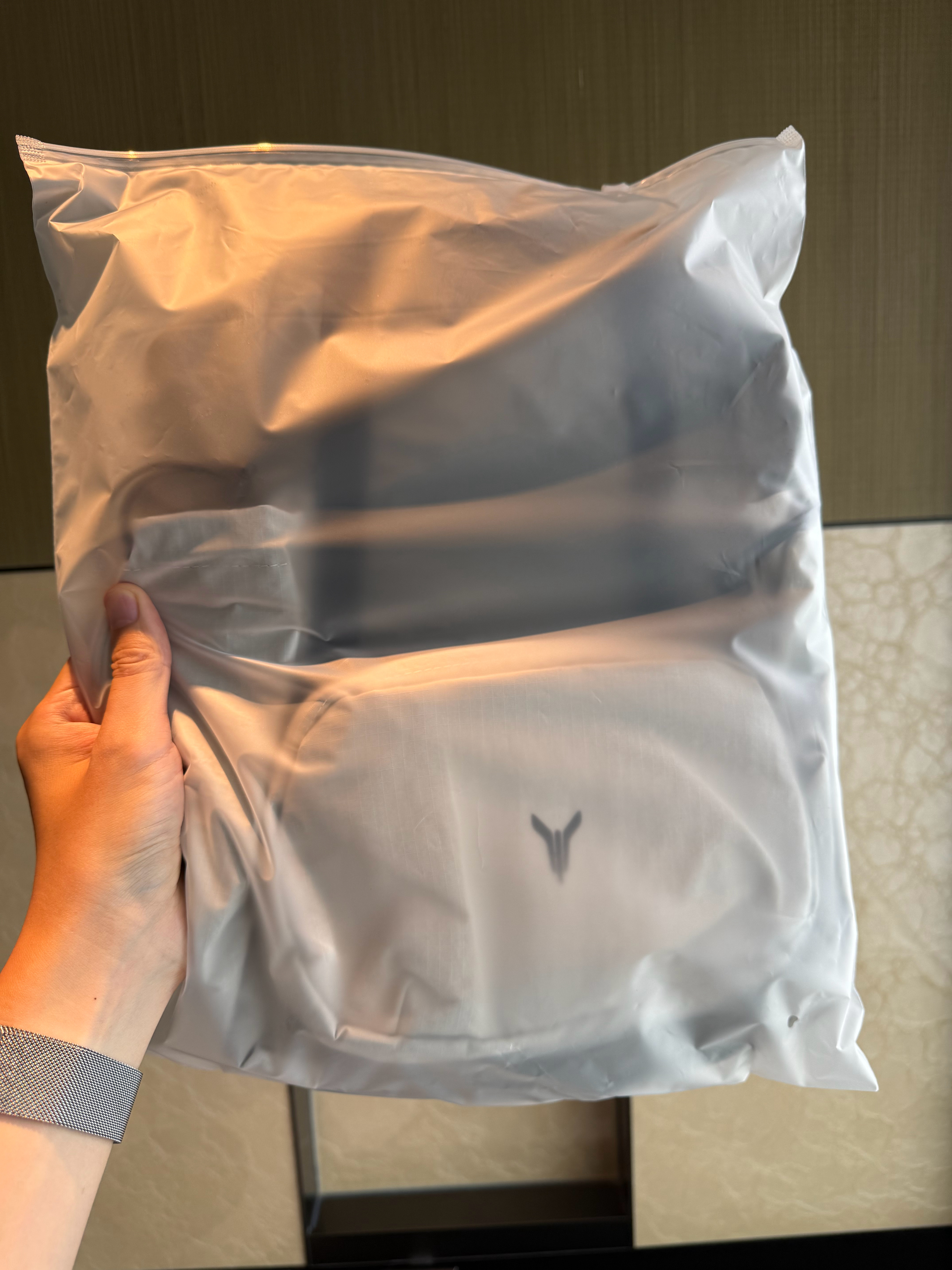 伴手礼不敢私藏，立刻抽给大家，点赞即可[抱抱](背包＋短袖＋水杯＋毛绒摆件)今晚