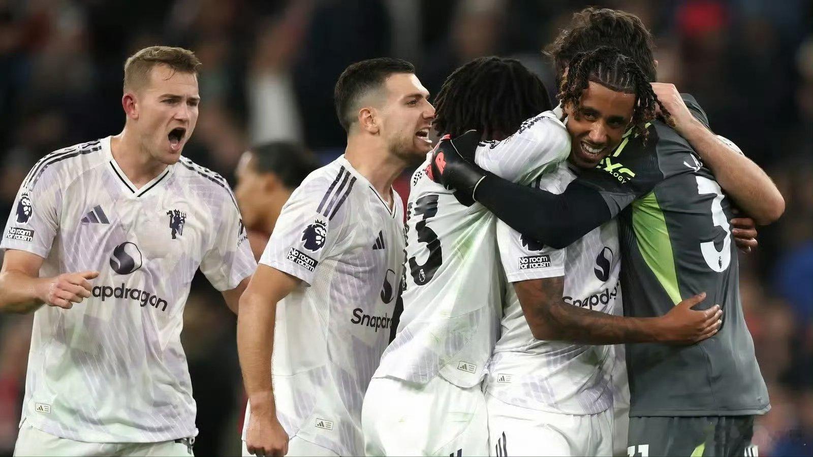 赛季才进行到第11轮，曼联从上赛季定位球失球最多的球队，摇身一变成为本赛季定位球